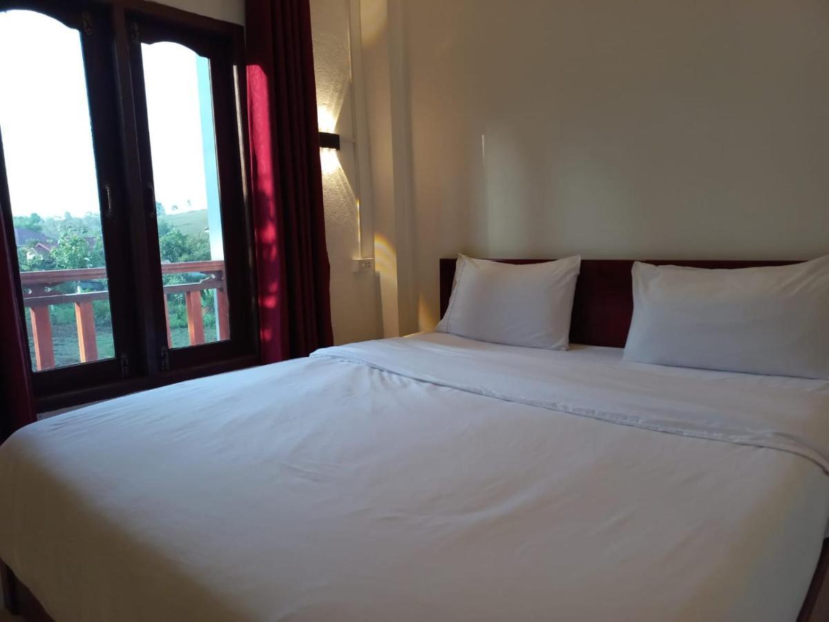 Sipanya Guesthouse Muang Phônsavan Extérieur photo