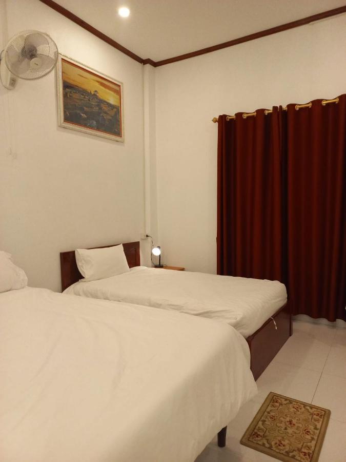 Sipanya Guesthouse Muang Phônsavan Extérieur photo