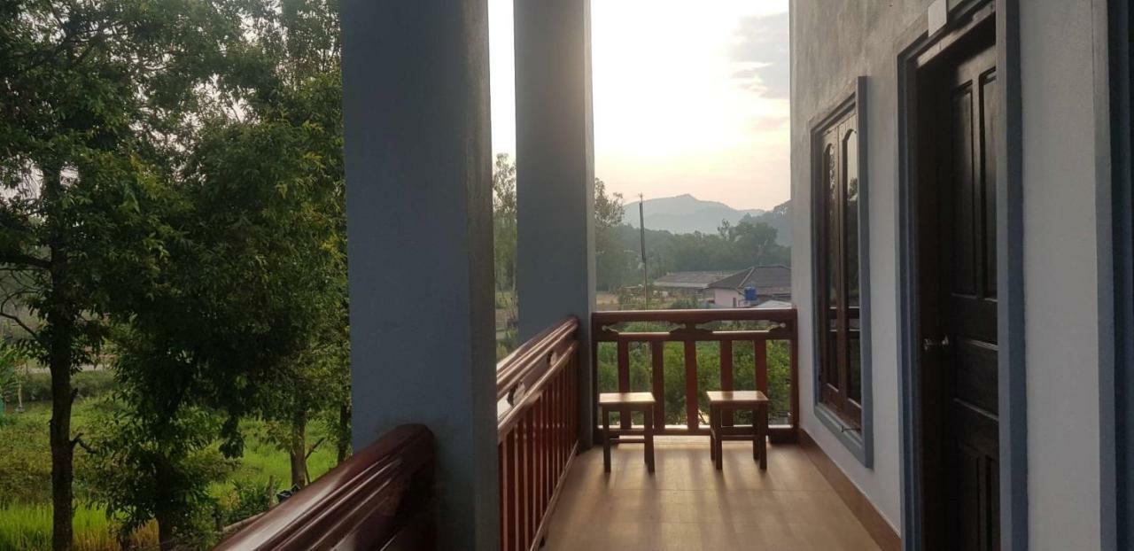 Sipanya Guesthouse Muang Phônsavan Extérieur photo